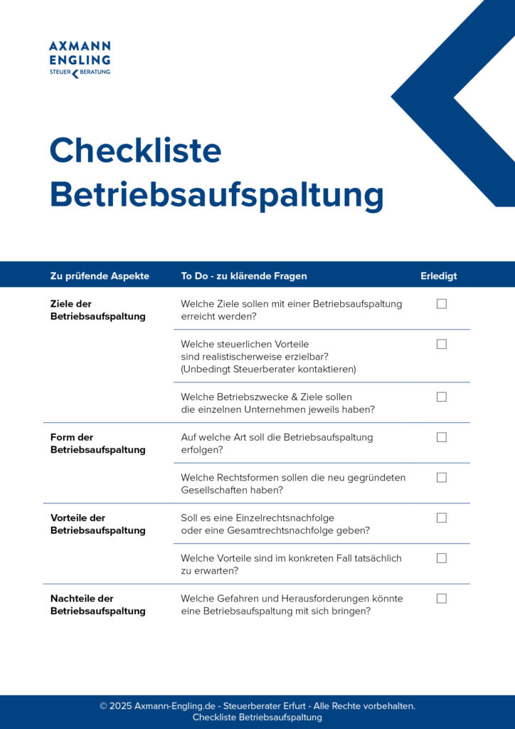 Deutsche Checkliste zur Betriebsaufspaltung, Prüfabschnitte, Checkboxen, blaue Akzente. Axmann Engling Logo und Kontaktinformationen unten.