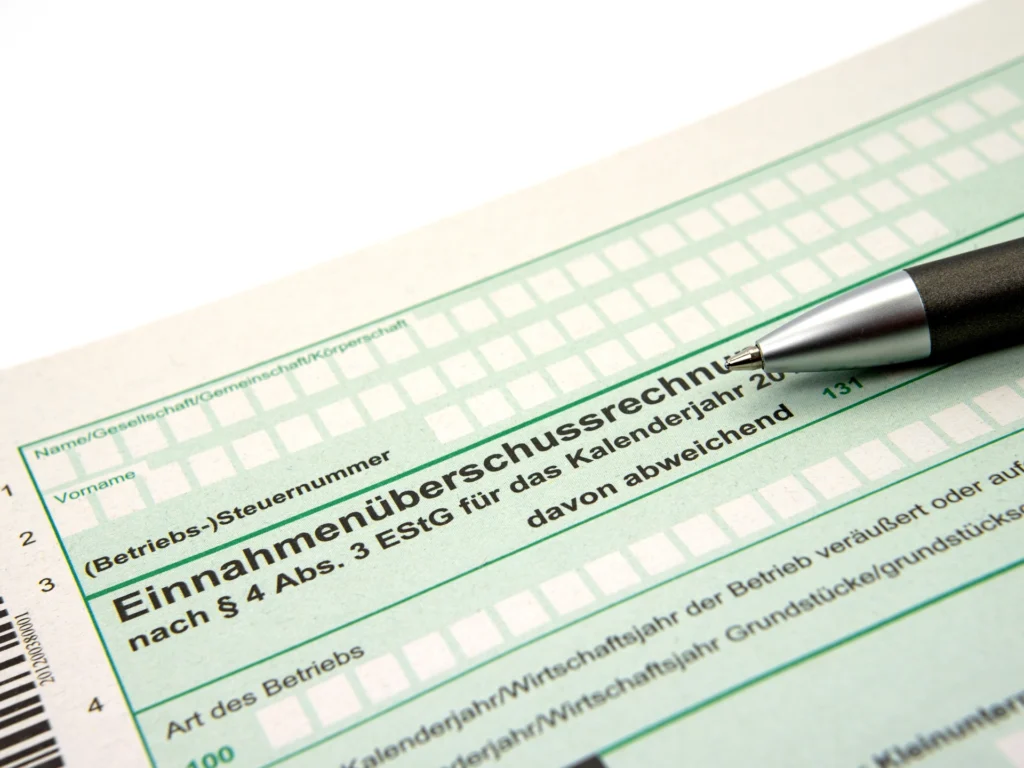 Bild eines Steuerformulars zur Einnahmen-Überschuss-Rechnung gemäß § 4 Abs. 3 EStG